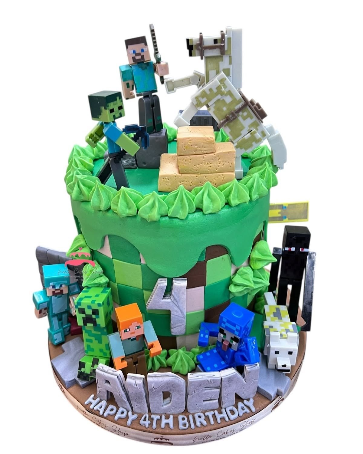 Minecraft-themed cake - Image 3